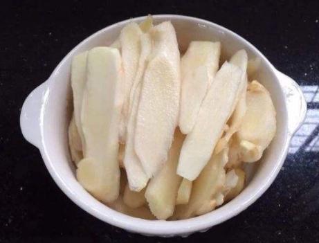 子姜炒鸡做法大全,葱姜炒鸡的家常做法正宗