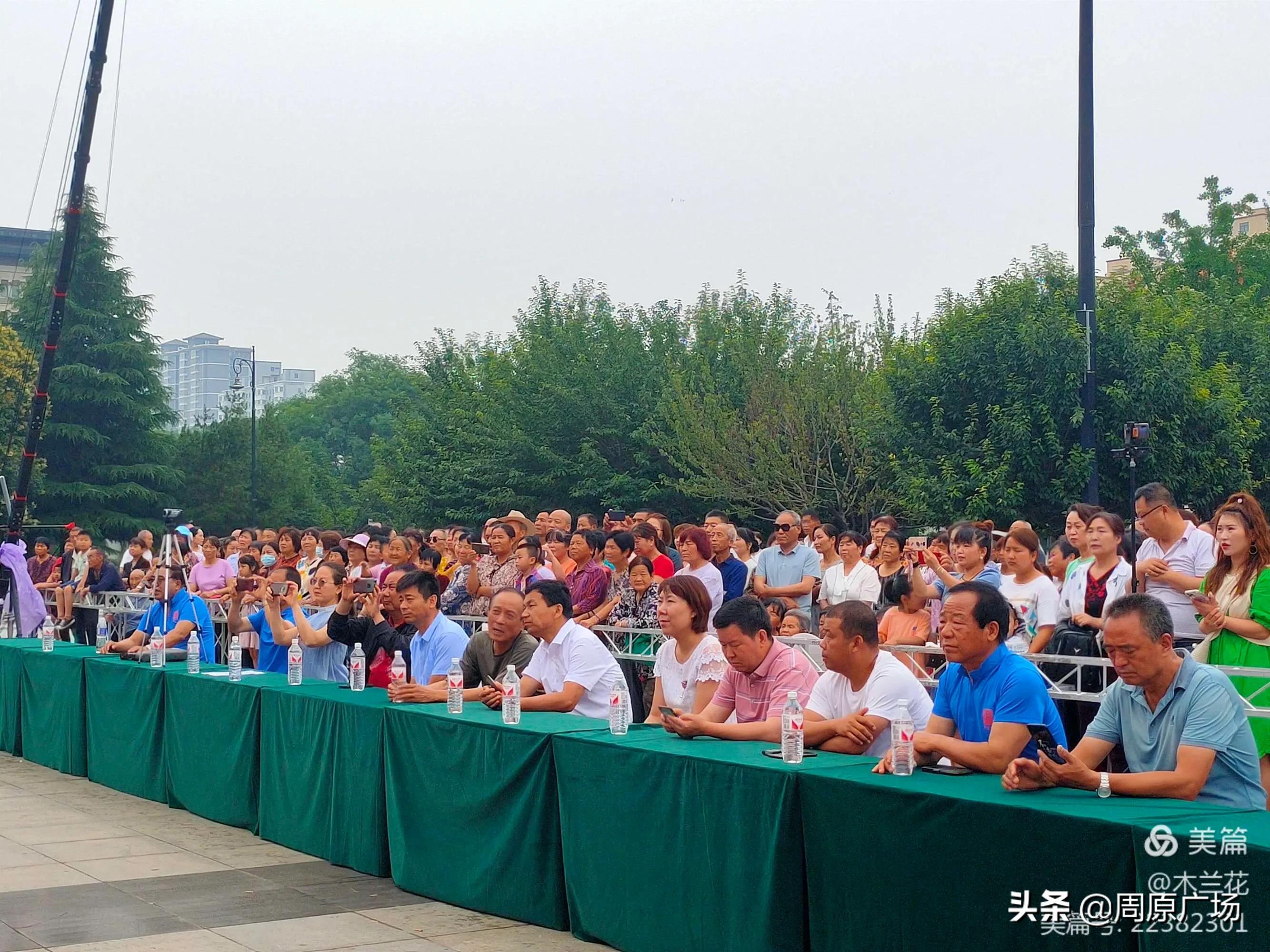 跟着*党**走，与“美”同行----记健身运动达人曹乃侠
