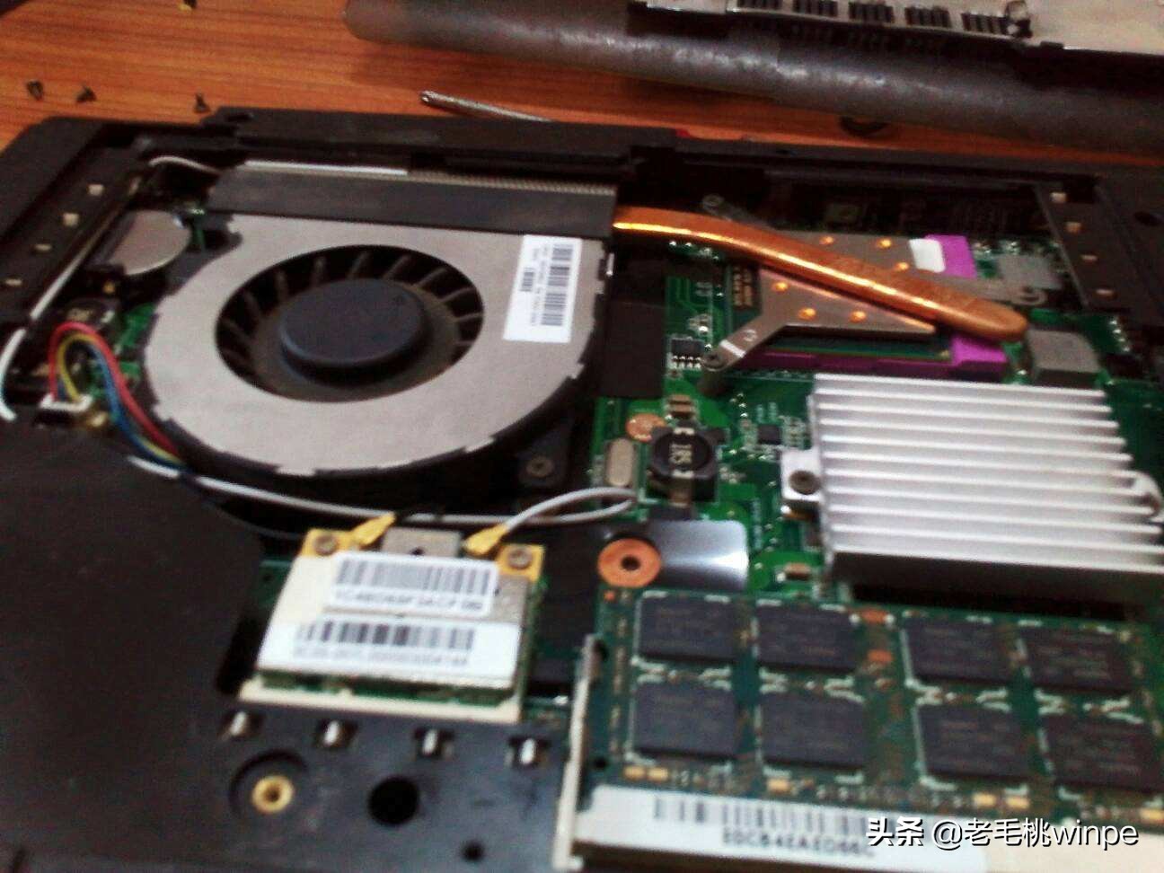 笔记本是一直插电用还是断电用,笔记本是一直充着电好还是拔掉好