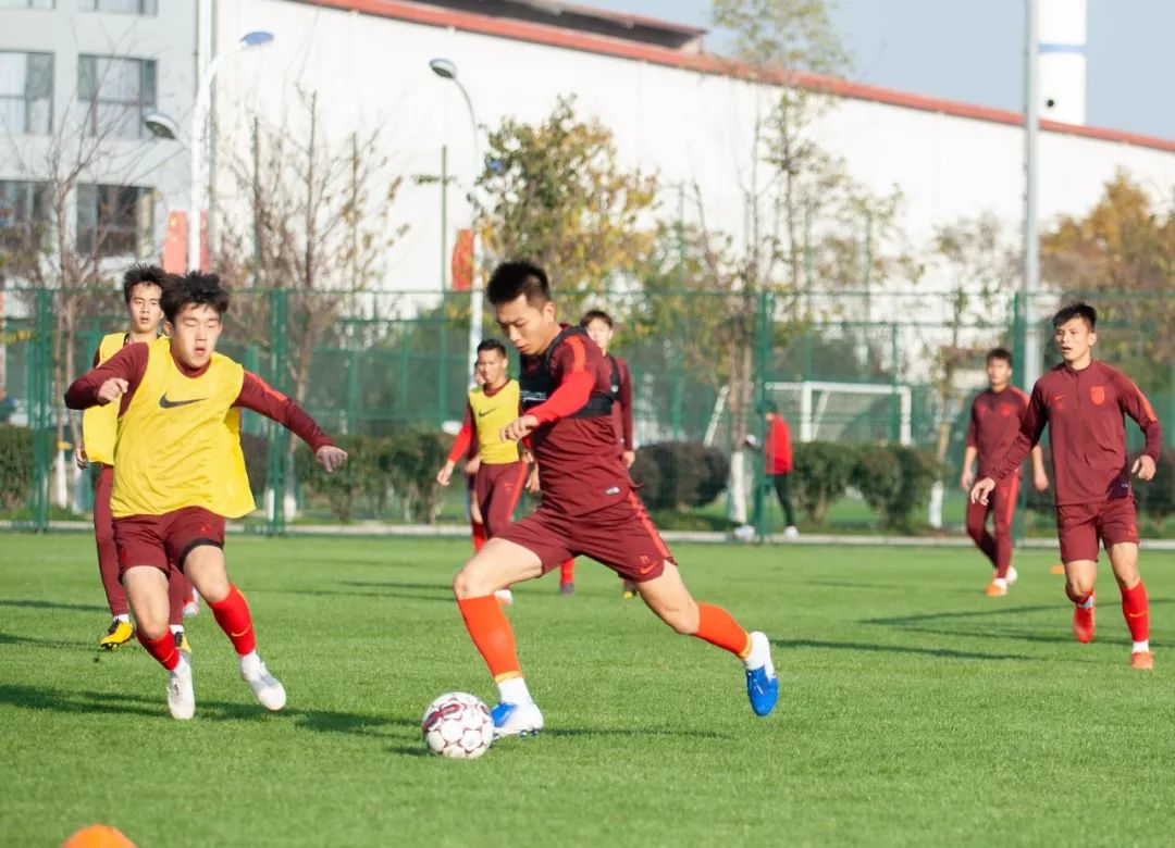 七彩云南足球超级联赛西双版纳,云南国际足球邀请赛决赛