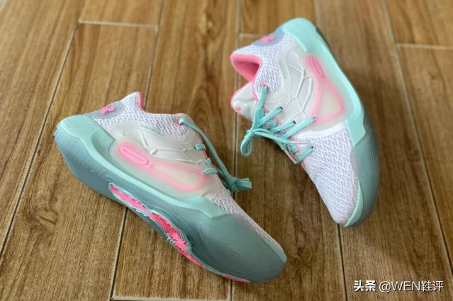 安德玛实战球鞋推荐,安德玛hovrsplash1配色