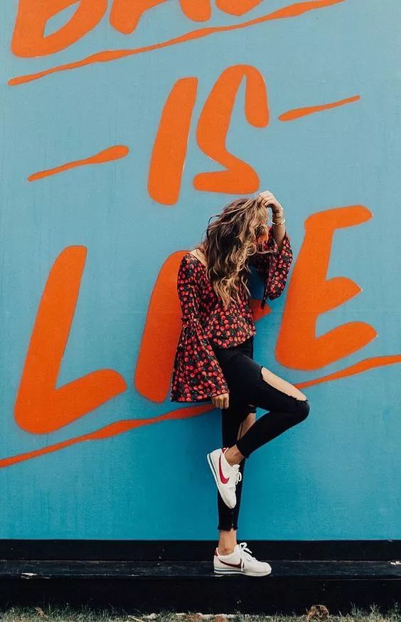 人生处处是陷阱,人生处处是陷阱只有躲起来最安全