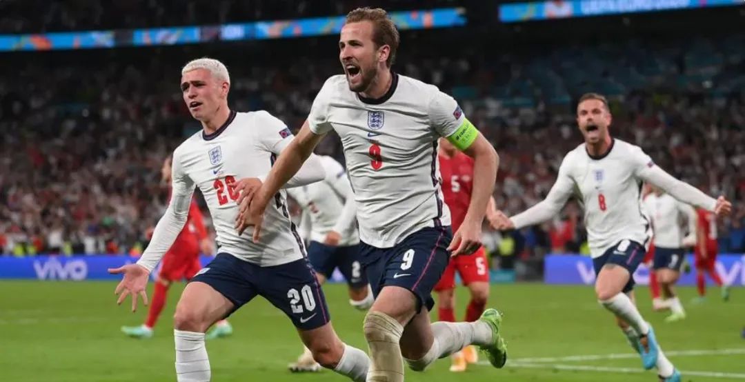 足球归队训练文案,足球回归文案短句干净霸气