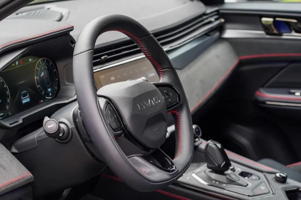 领克01phev和领克05phev,2022款领克05两驱耀halo测评