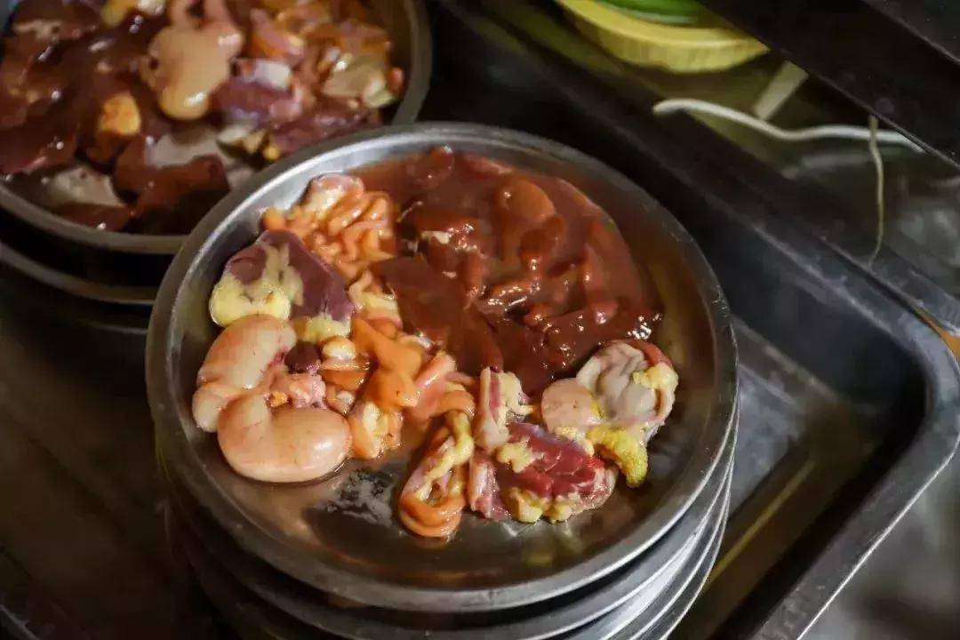 成都人小心！到这三个小区里吃“鬼饮食”？进去了就别想出来