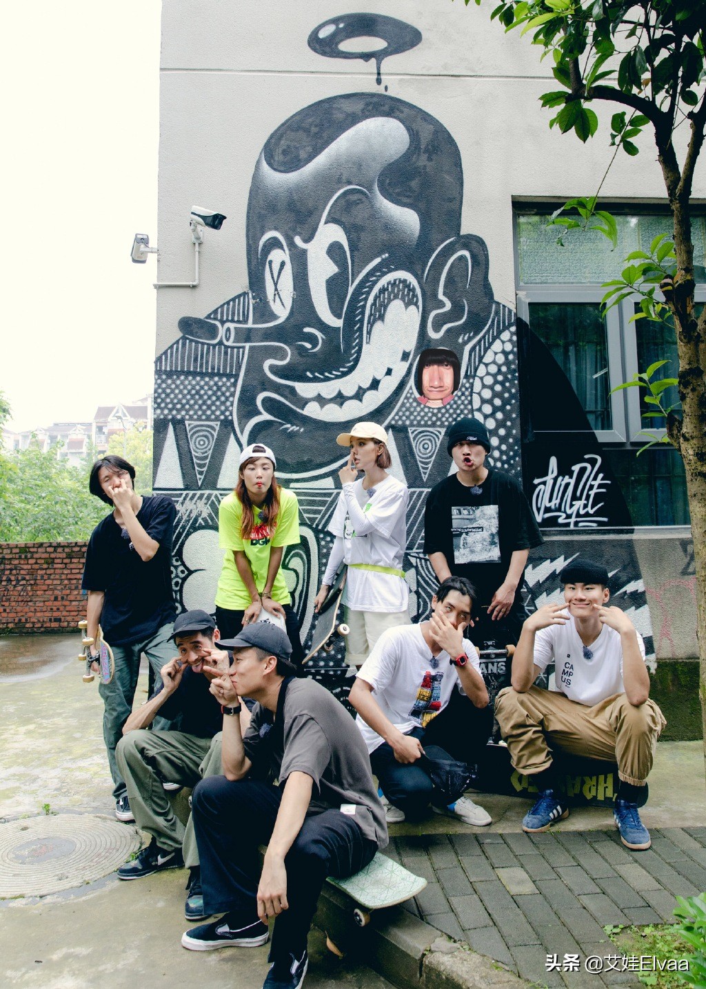 王珞丹蓝色长筒靴,王珞丹过膝靴穿搭