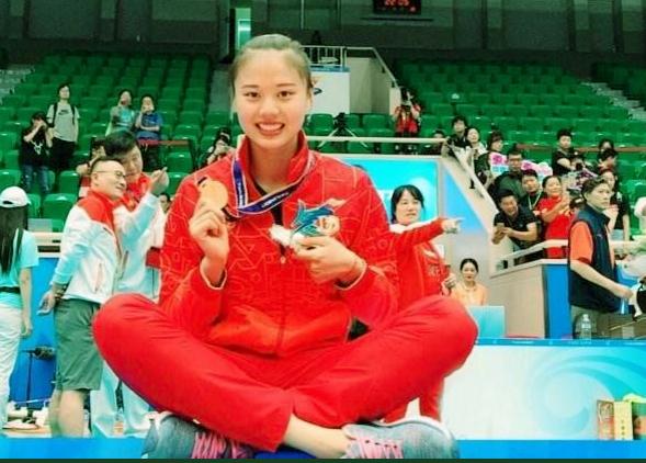 小宇宙扣球,小宇宙龚翔宇撒娇