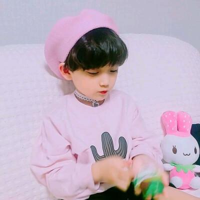 以博字取个霸气名字,中间博字的男孩名字