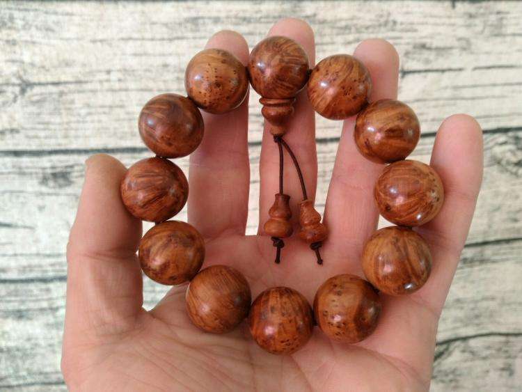 文玩木头手串种类及图片,木质手串文玩香气排行榜