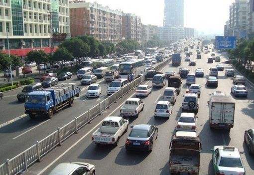 老马说武汉-在武汉开车太不容易了