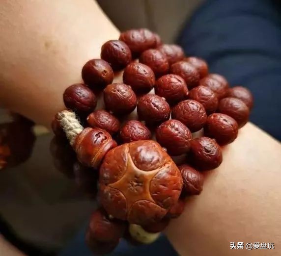 滴血莲花菩提盘玩前后对比效果图,21颗菩提手串盘玩