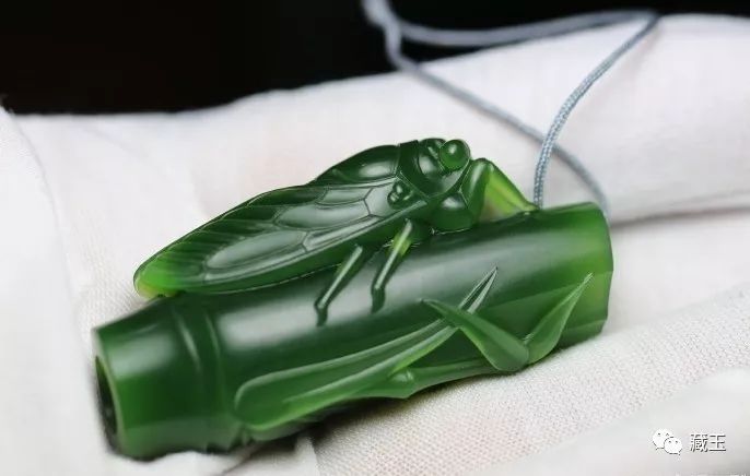 碧玉中顶级颜色是菠菜绿吗,顶级菠菜绿碧玉扳指