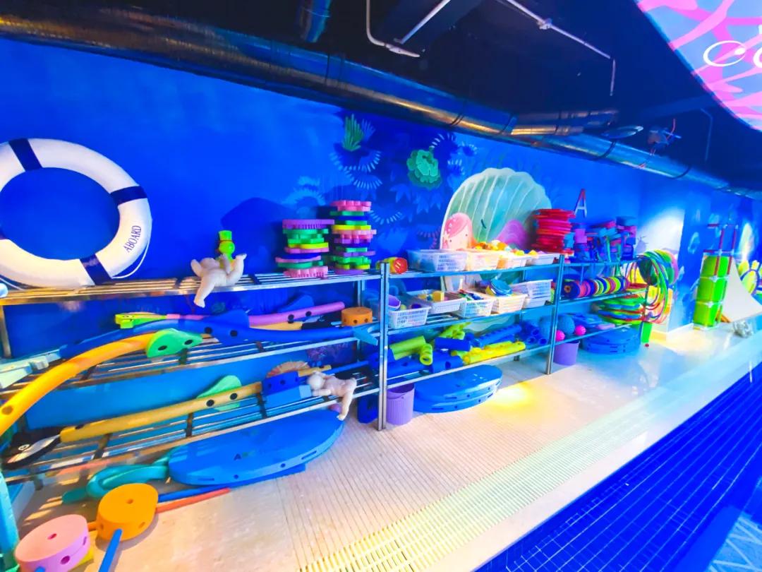 和娃一起学游泳,这家亲子游泳馆真的适合遛娃