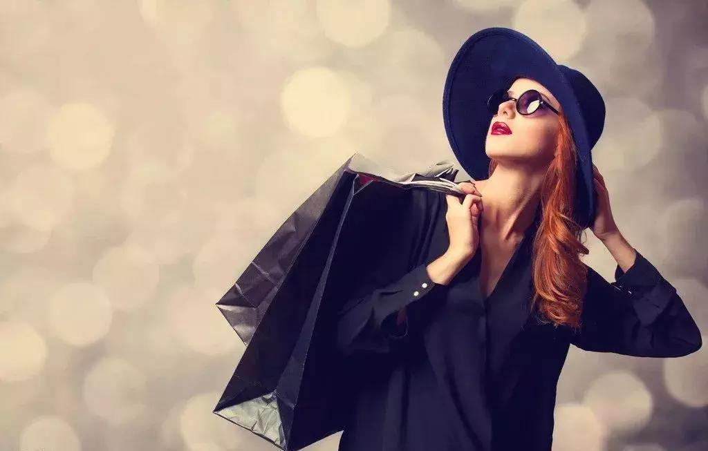 超High呦，十一假期出国购物竟然省出个新iPhone