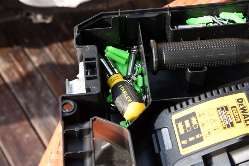 释放自我，轻巧随行-得伟DCH133无刷充电电锤入手使用体验