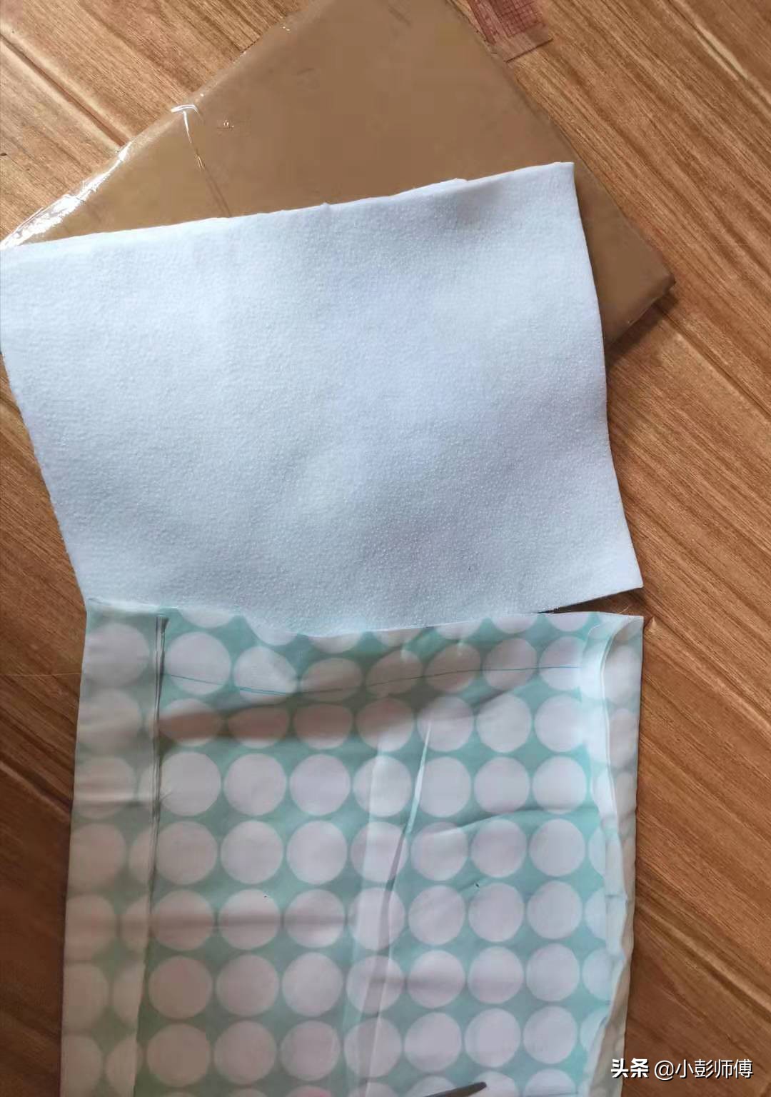 用快递纸做手工简单又好看,DIY熨烫板的方法教程