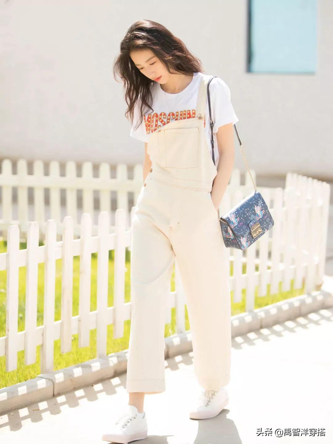 阔腿裤已经out了现在流行初恋裤,还在穿阔腿裤现在流行的是初恋裤