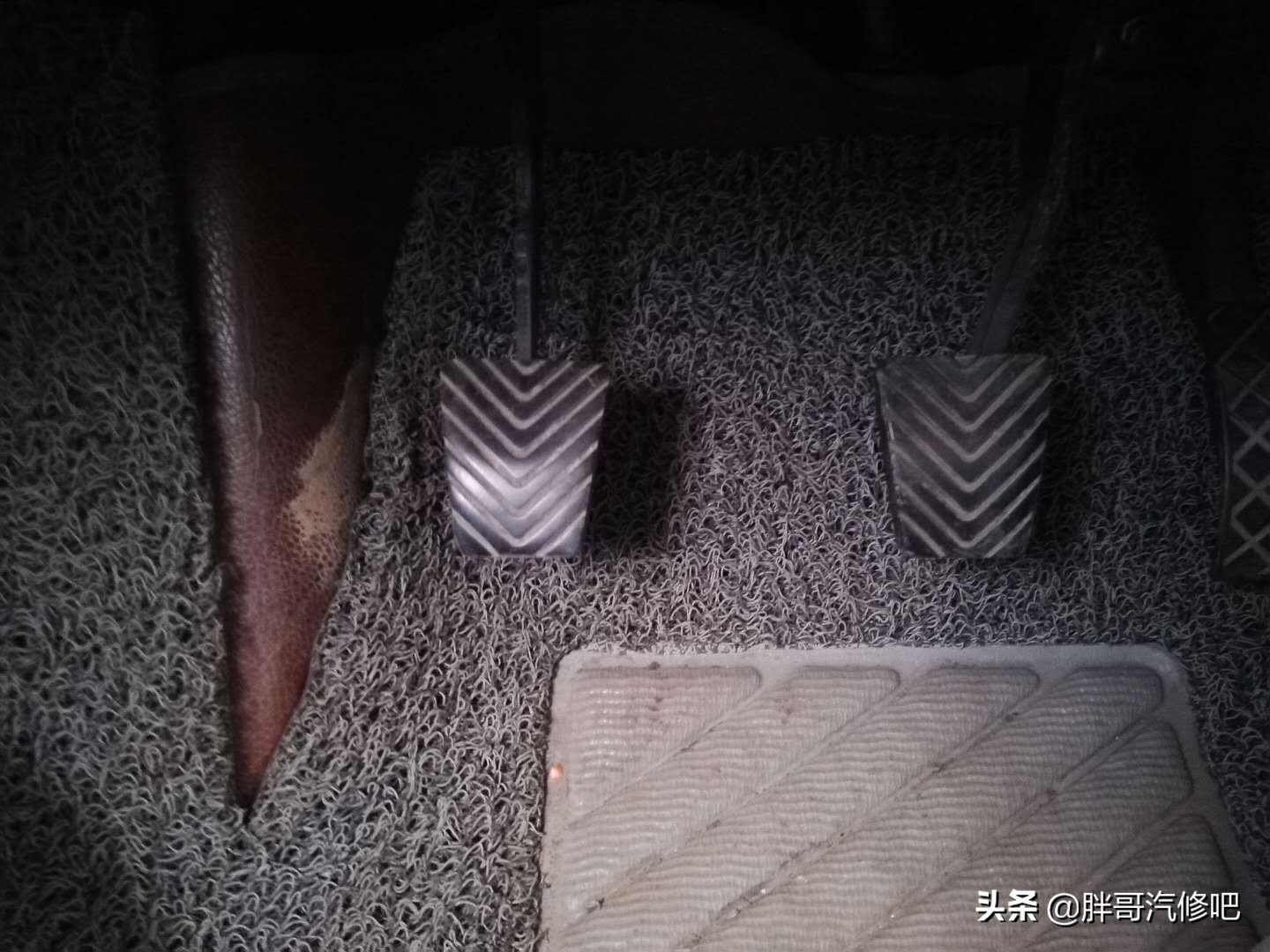 胖哥两百万收奥迪rs6,胖哥收车2万元