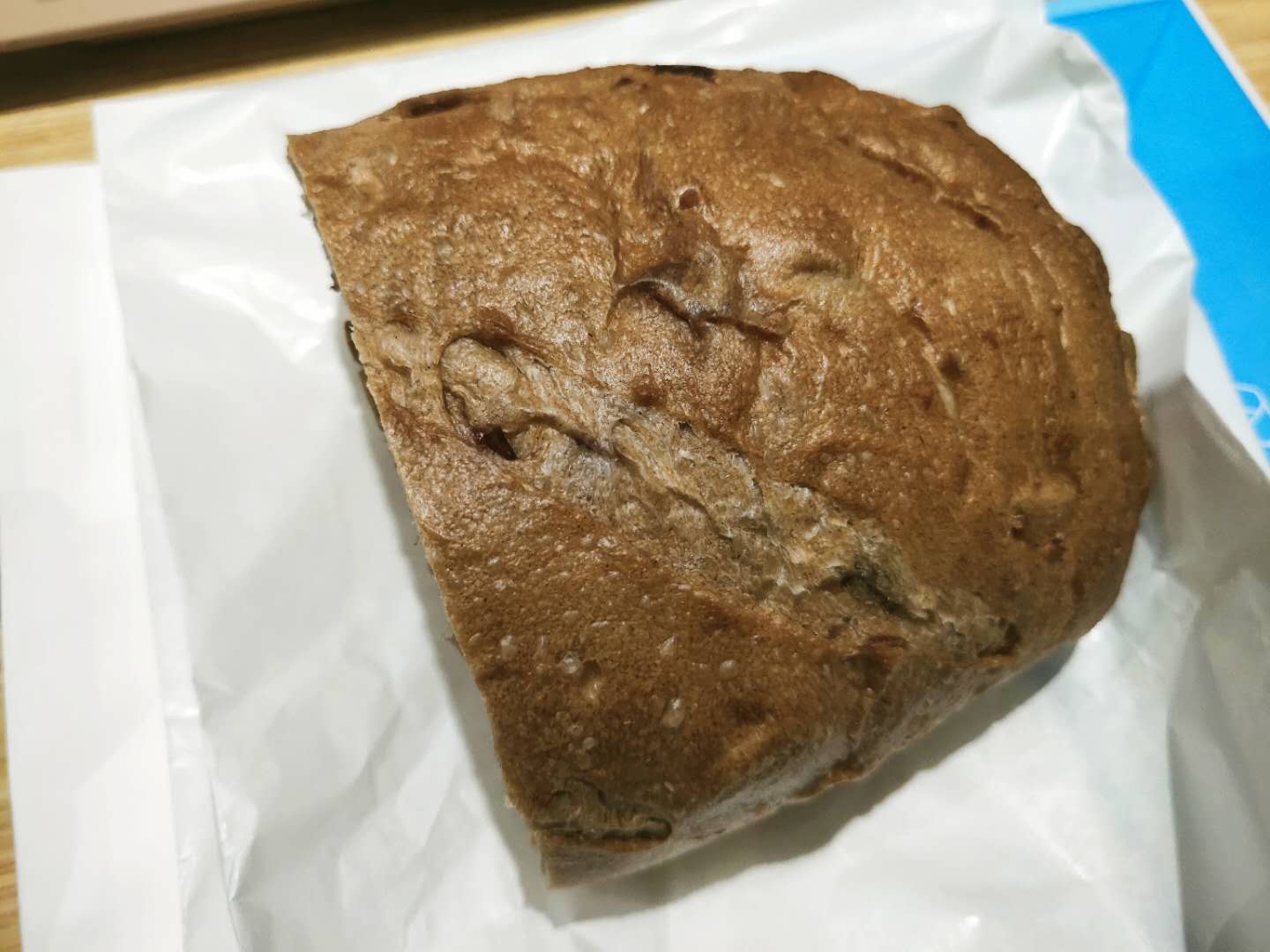 好利来原麦山丘，3款全麦面包的小测评