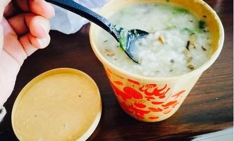 加盟商亏损2个亿，饿了么未来餐厅遭“围堵”｜餐见