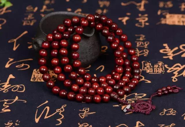 每一个佛珠都有一个故事,一串佛珠的真实故事