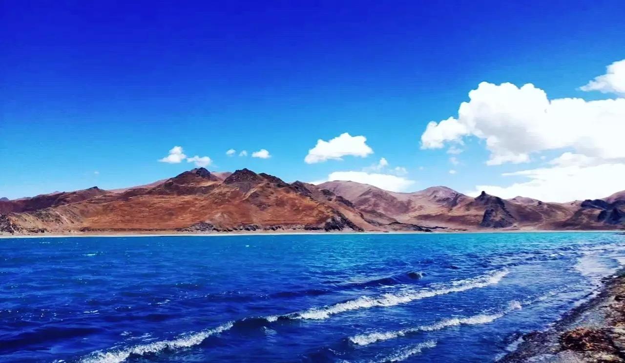 西藏的布达拉宫真的值得一去吗,西藏的布达拉宫内部允许拍照吗