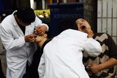 医药行业怎么摆地摊,健康行业地摊技巧