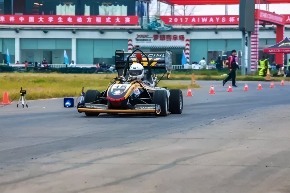 【招生专辑】走进学院：来汽车学院，感受速度与激情！