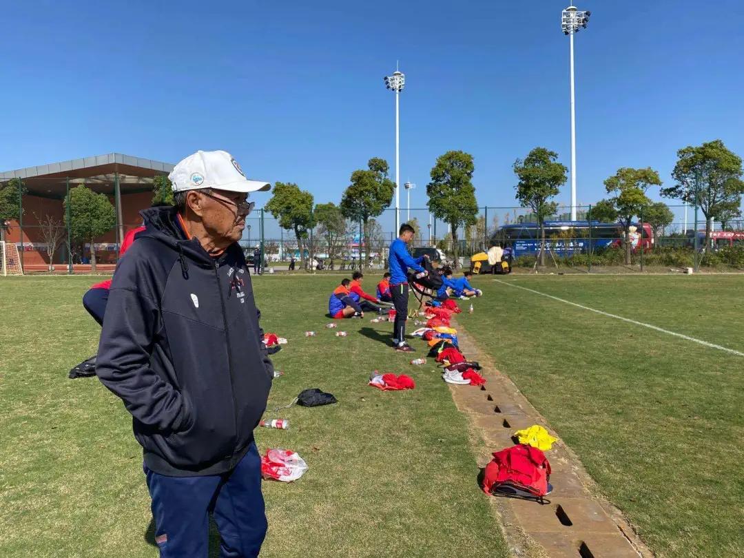 他是高丰文好兄弟李铁恩师，如今80岁在海门做这件事