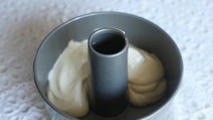 戚风蛋糕蛋黄糊搅拌时有阻力,戚风蛋糕蛋黄糊搅拌手法