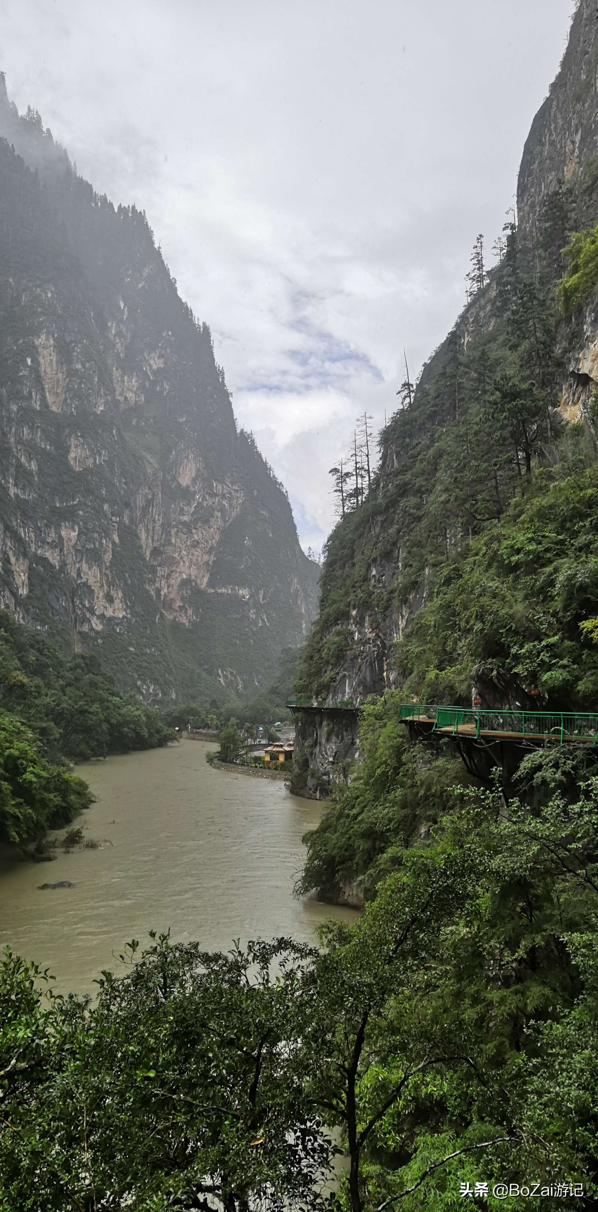 云南迪庆有哪些旅游景点,迪庆最值得去的景点有哪些地方
