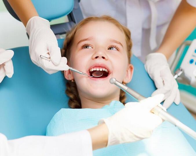 28岁了乳牙还在怎么办,为什么大人的牙齿比儿童的多