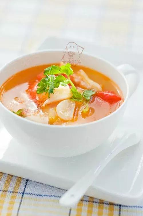 西红柿土豆汤最正宗的做法,西红柿土豆豆芽汤减脂