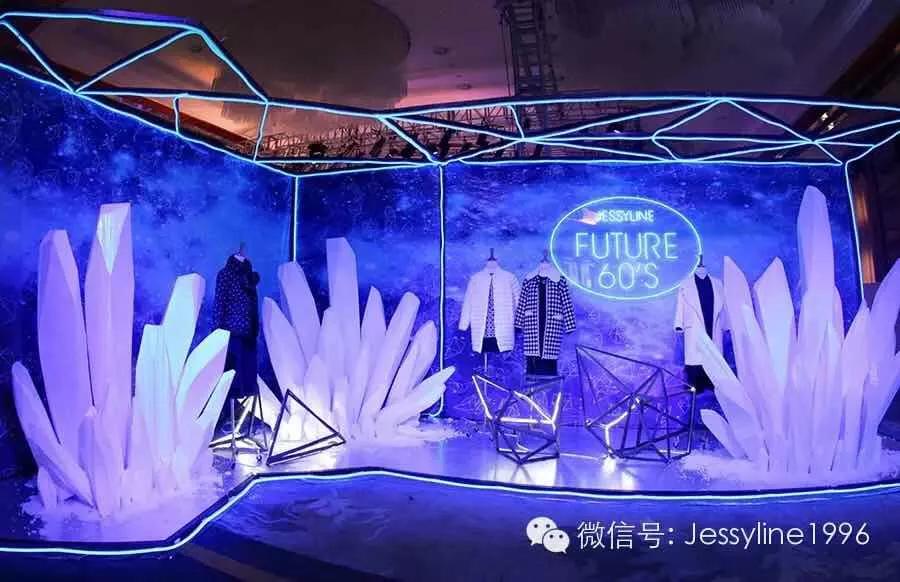 盘点阿依莲那些年夏季流行款式,阿依莲衣服测评