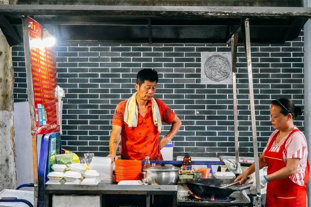 现在还没有营业的小吃店,那些被遗忘的小吃店