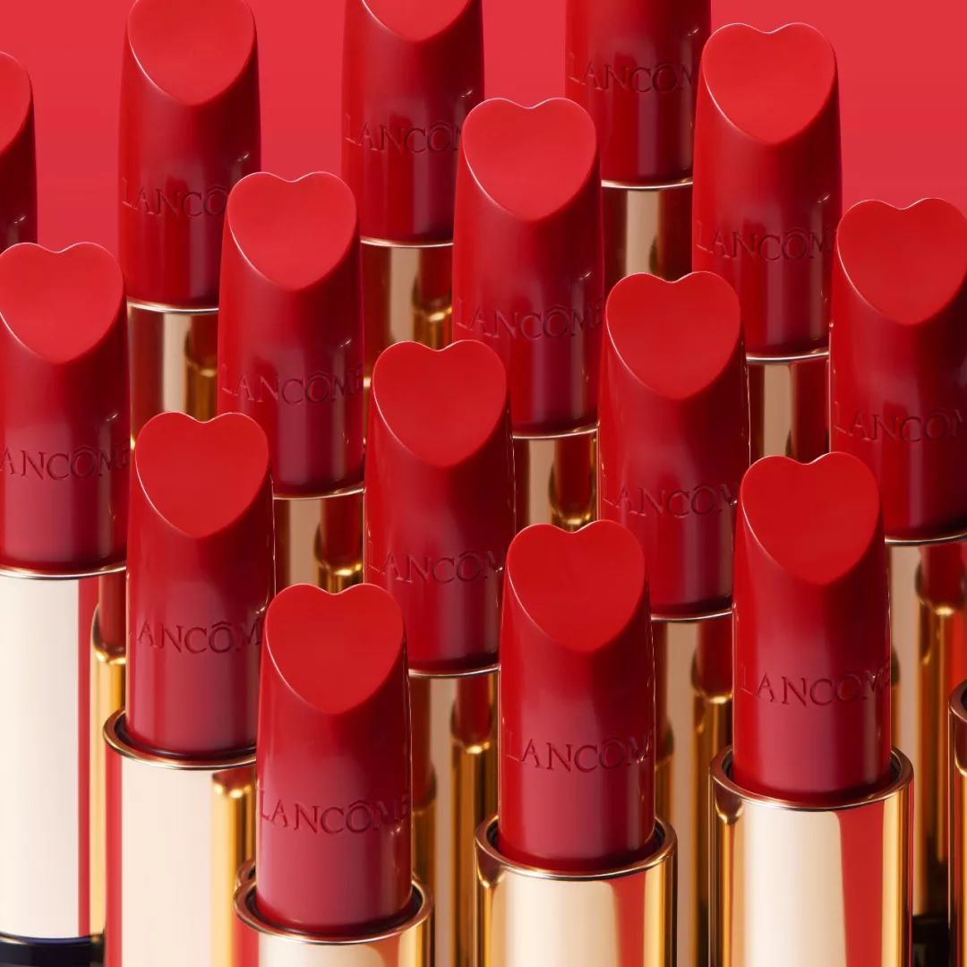 比起花和巧克力，女生更想在朋友圈秀晒炫这些情人节美妆礼盒