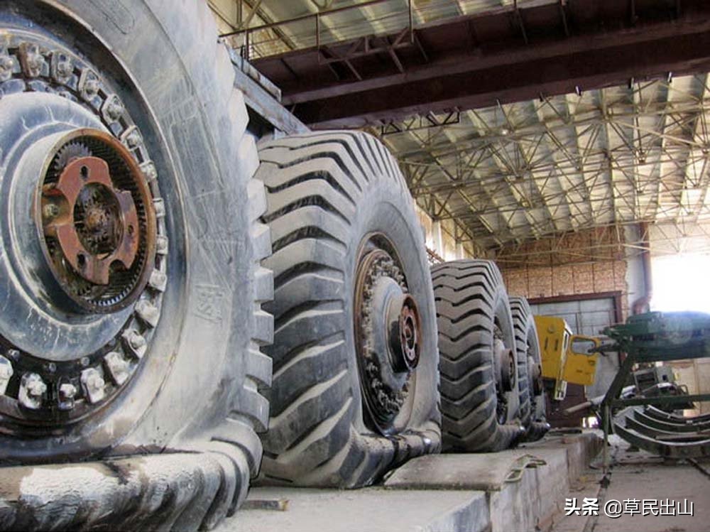 寻找男人的世界——再次追忆红色帝国的*力暴**美学之六