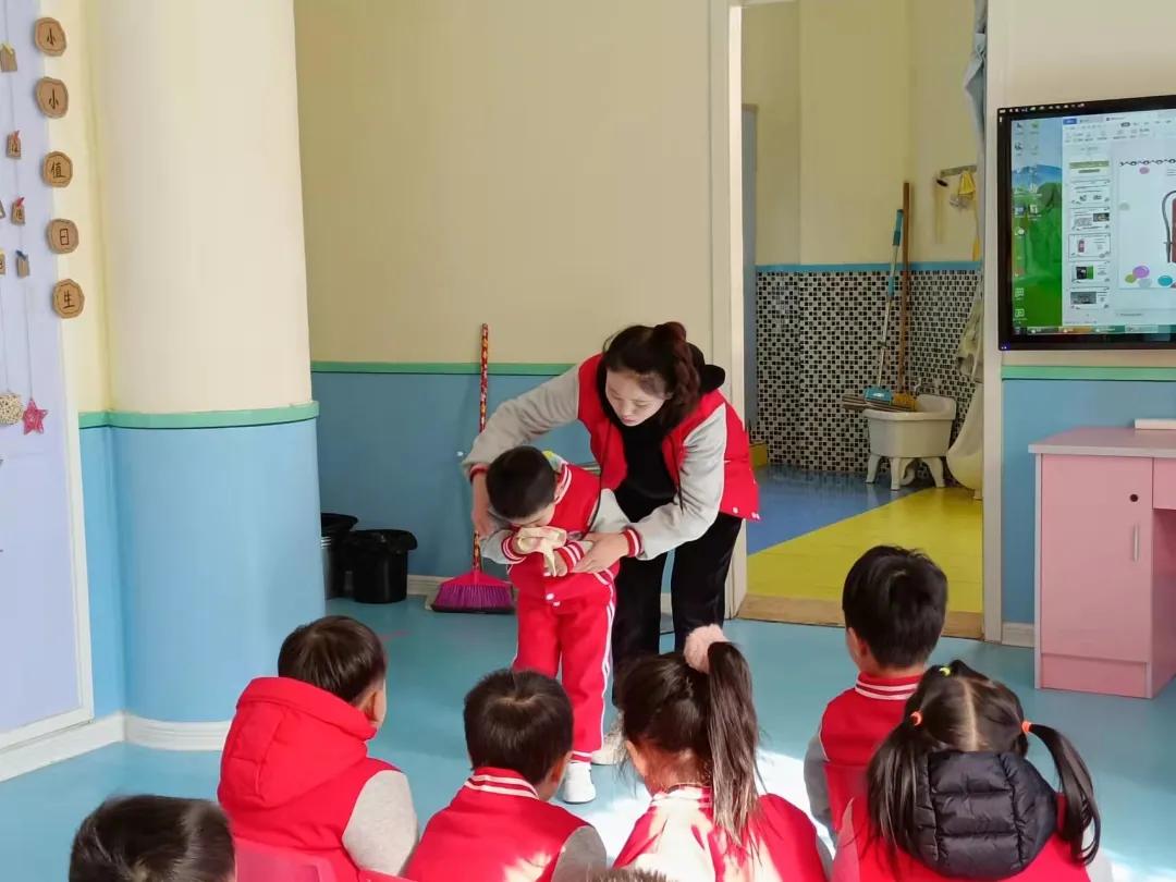 关于119消防的演练视频,119消防宣传日逃生视频