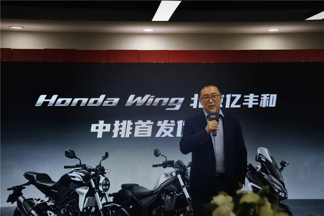 本田踏板车nss300和nss350,本田nss350和光阳s350哪个好