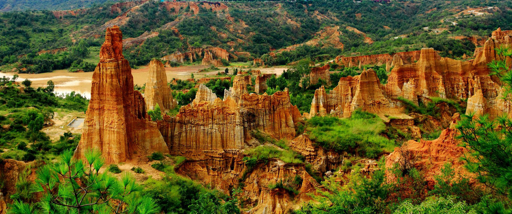 村林的风景图片,云南三林地质奇观图