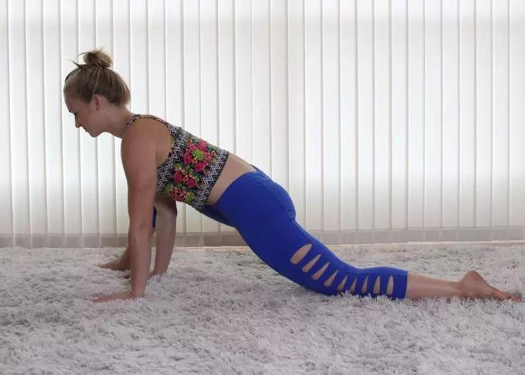 腰椎不好的瑜伽动作图片,腰椎痛瑜伽哪个体式可以缓解