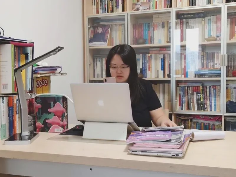 教师业余时间可以做直播吗,教师适合做哪些平台自媒体