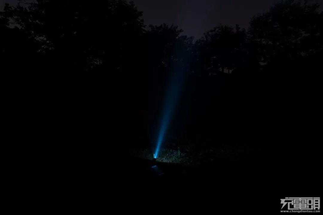 fenix菲尼克斯pd36r强光手电测评,fenixpd36rv2.0战术手电筒