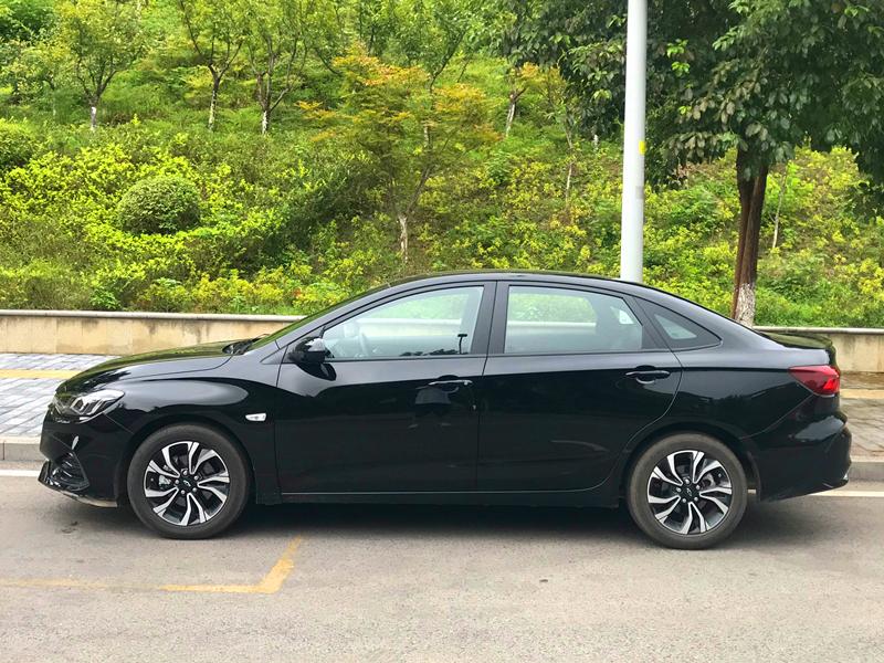 科鲁泽rs高冷灰试驾,科鲁泽rs330t自动畅快版试驾灰色