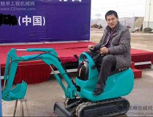 小型挖掘机世界上最小的挖掘机,全世界最小的挖掘机工作视频