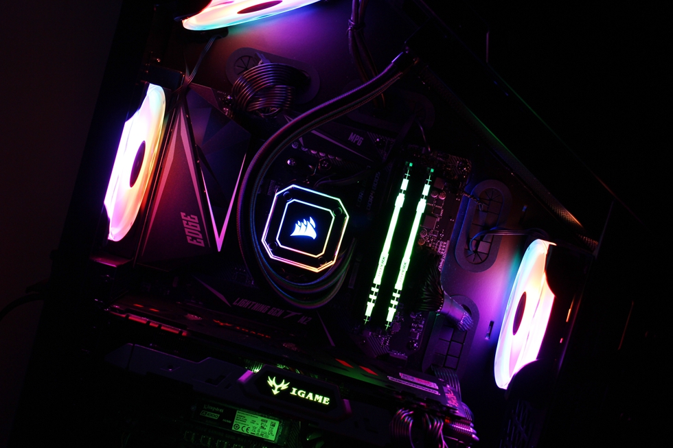 海盗船h100ipro240水冷,海盗船icueh100i一体式水冷