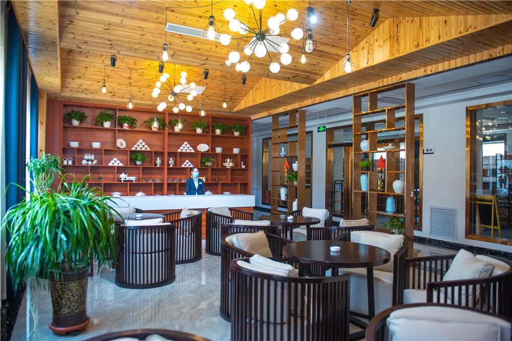 住最静的酒店，看最美的景！只因在黄河石林~