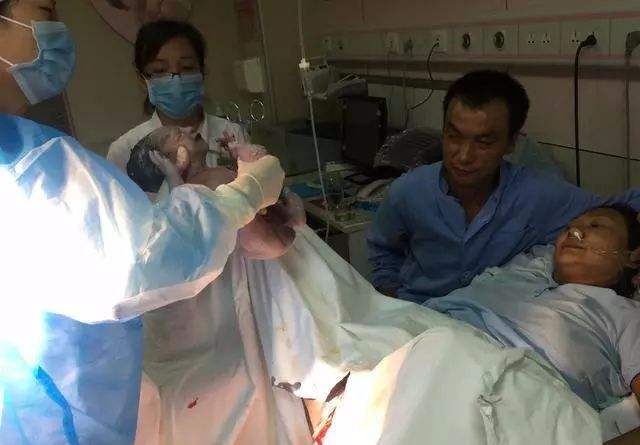 产妇顺产喉咙痒咳嗽,生孩子后医生最怕产妇咳嗽