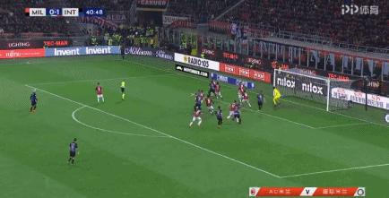 米兰开场9分钟0-2落后萨索洛,米兰德比震撼场面加图索