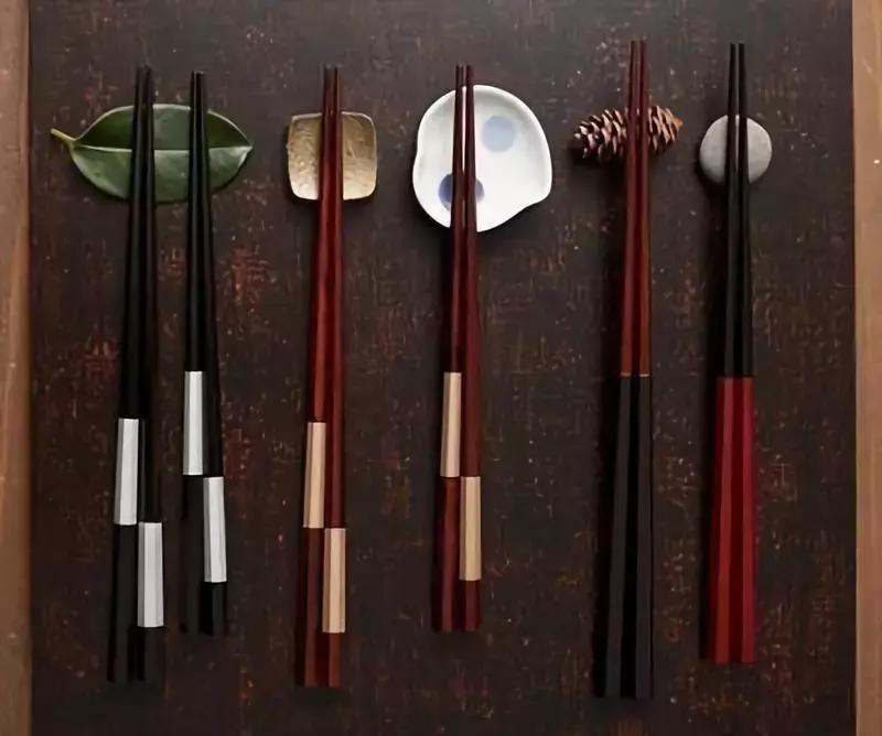 筷子脏了该怎么清理干净,筷子脏了怎么清洗